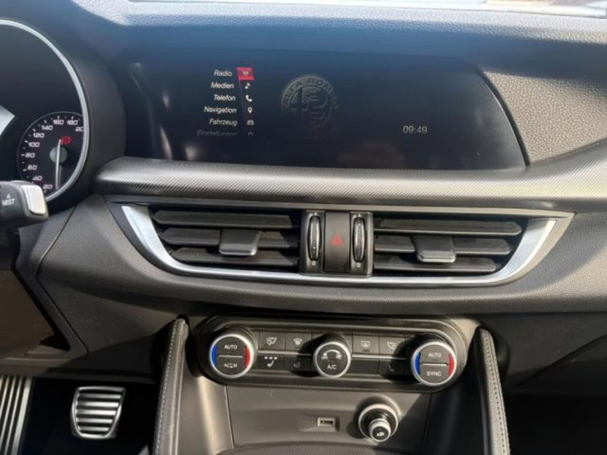 Alfa Romeo Stelvio Stelvio 2.0 Turbo 200 CV AT8 Q4 Super Business (12)