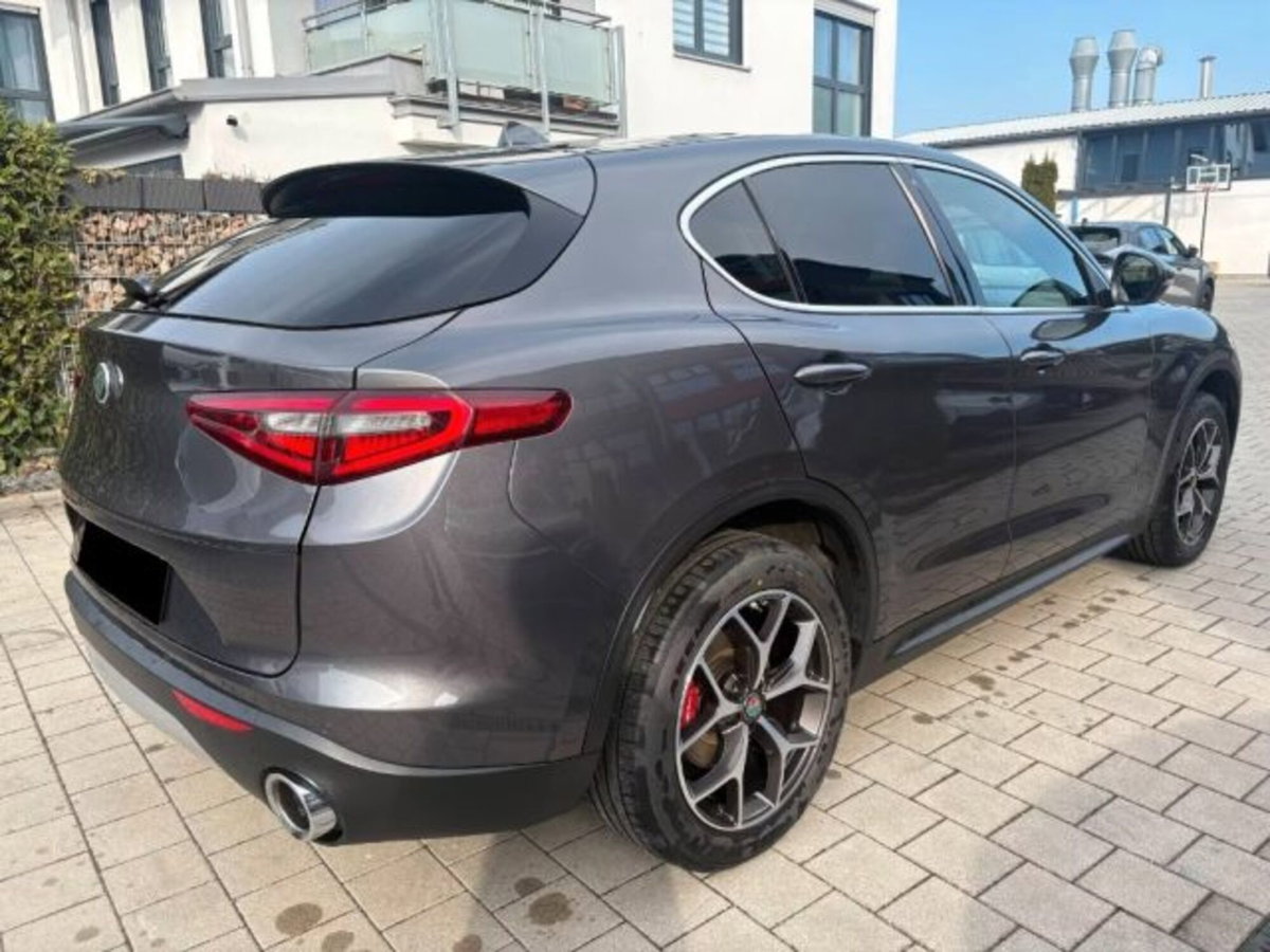 Alfa Romeo Stelvio Stelvio 2.0 Turbo 200 CV AT8 Q4 Super Business (2)