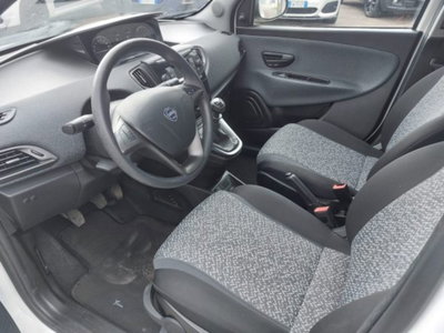 Lancia Ypsilon 1.0 FireFly 5 porte S&S Hybrid Ecochic Silver (7)