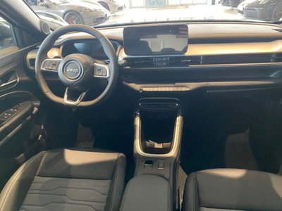 Jeep Avenger 1.2 turbo e-hybrid mhev Upland 4xe 145cv edct6 (11)