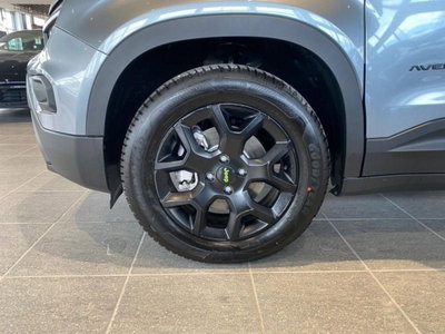 Jeep Avenger 1.2 turbo e-hybrid mhev Upland 4xe 145cv edct6 (9)