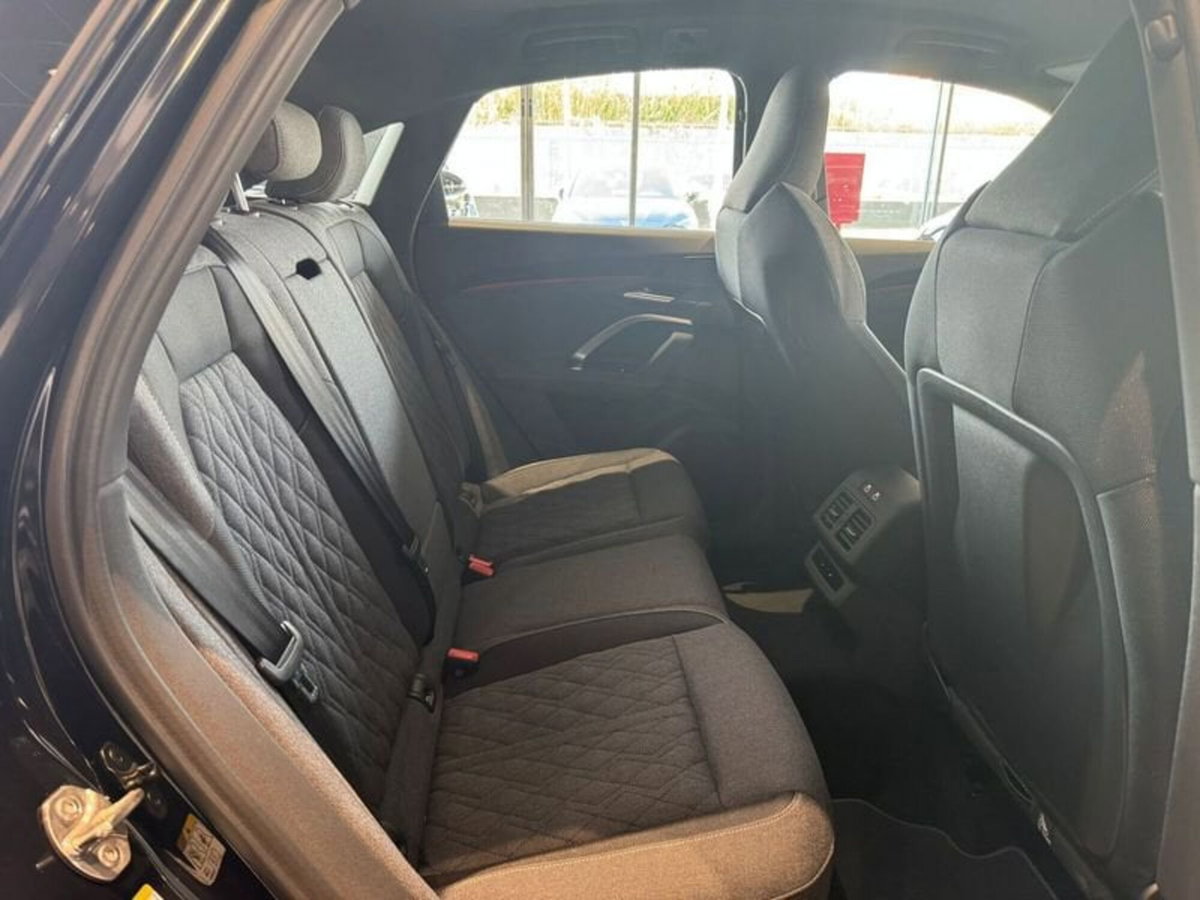 Audi Q5 Sportback 2.0 tdi mhev+ Launch Edition S line quattro 204cv s-tronic (17)