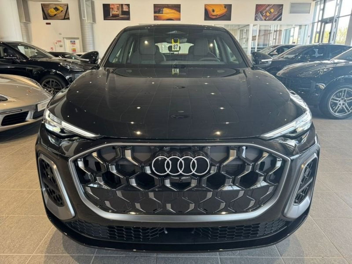 Audi Q5 Sportback 2.0 tdi mhev+ Launch Edition S line quattro 204cv s-tronic (2)