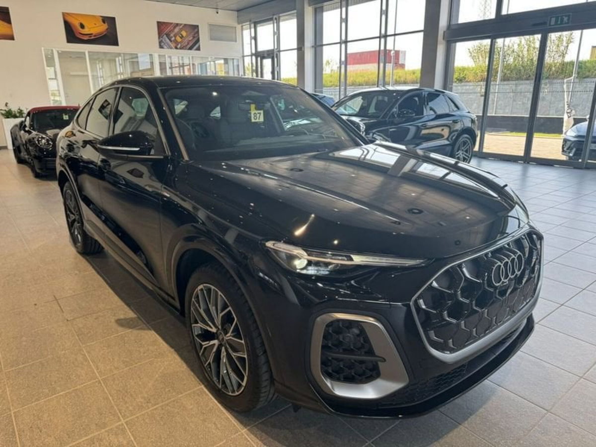 Audi Q5 Sportback 2.0 tdi mhev+ Launch Edition S line quattro 204cv s-tronic (3)