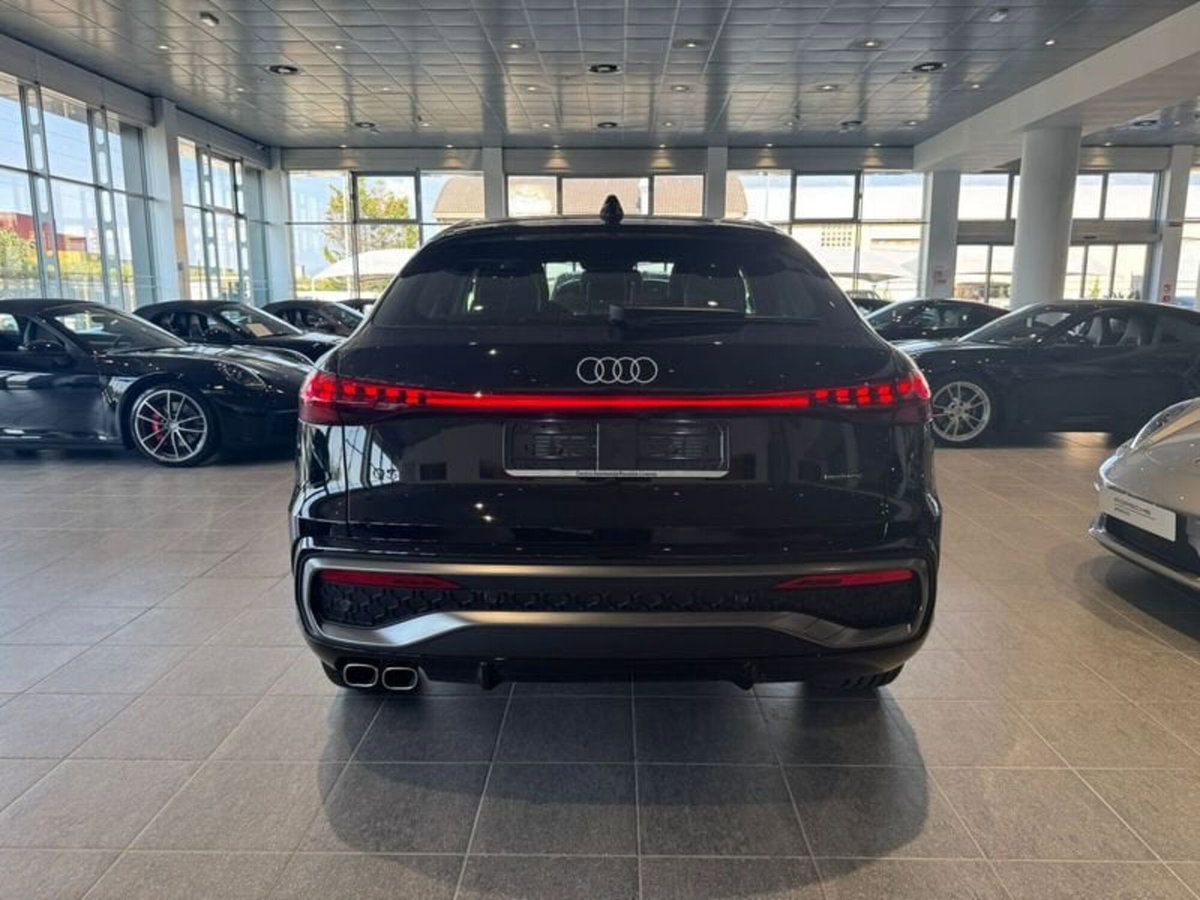Audi Q5 Sportback 2.0 tdi mhev+ Launch Edition S line quattro 204cv s-tronic (6)