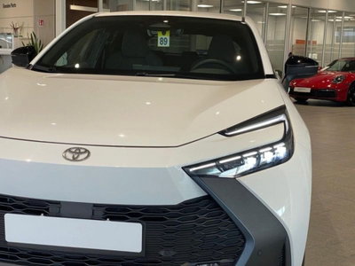 Toyota Toyota C-HR 2.0 phev Trend fwd e-cvt (11)