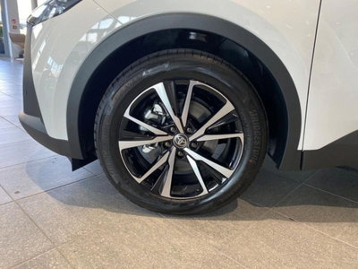 Toyota Toyota C-HR 2.0 phev Trend fwd e-cvt (13)