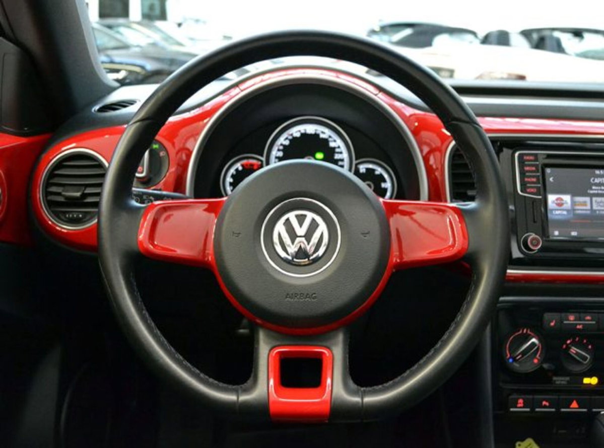 Volkswagen Maggiolino Cabrio 1.2 TSI Design (10)