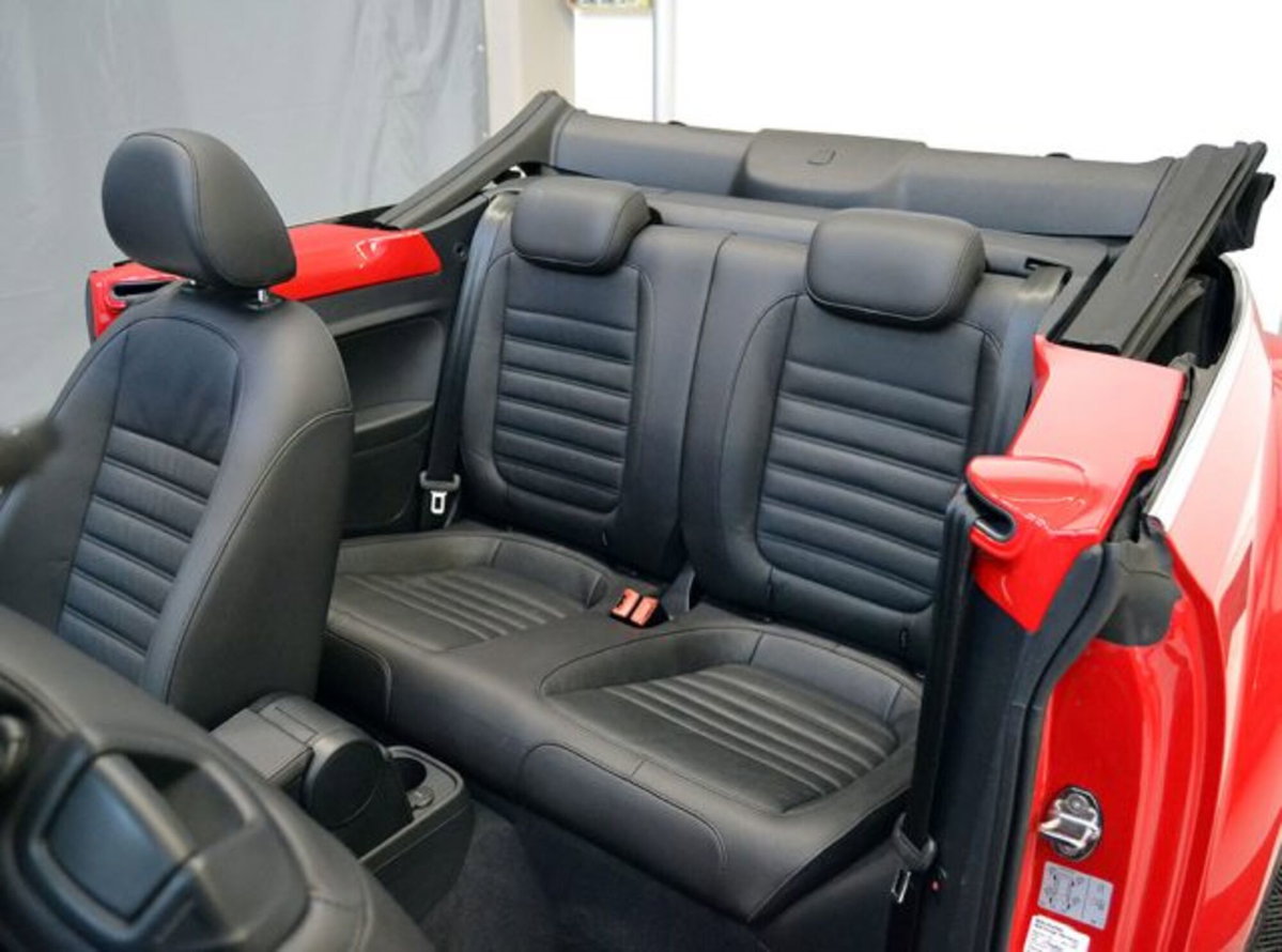 Volkswagen Maggiolino Cabrio 1.2 TSI Design (4)