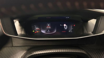 Peugeot 2008 1.2 puretech Active s&s 100cv (8)