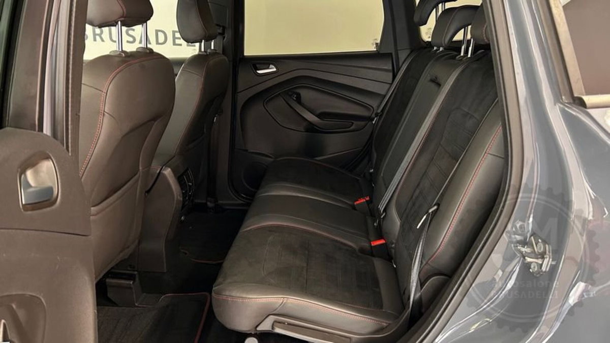 Ford Kuga 1.5 EcoBoost 120 CV S&S 2WD ST-Line (16)