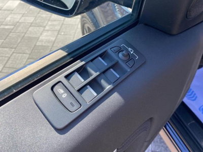 Land Rover Discovery Sport 2.0 eD4 150 CV 2WD (19)
