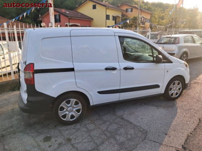 Ford Transit Courier 1.5 TDCi 100CV  Titanium (3)