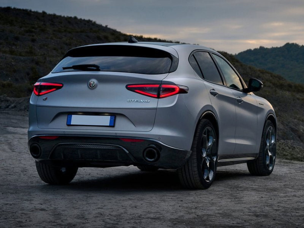 Alfa Romeo Stelvio 2.2 t Sprint rwd 160cv auto (4)