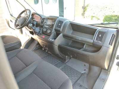 Peugeot Boxer Furgone 330 2.2 BlueHDi 140 S&S PC-TN Furgone Premium (10)