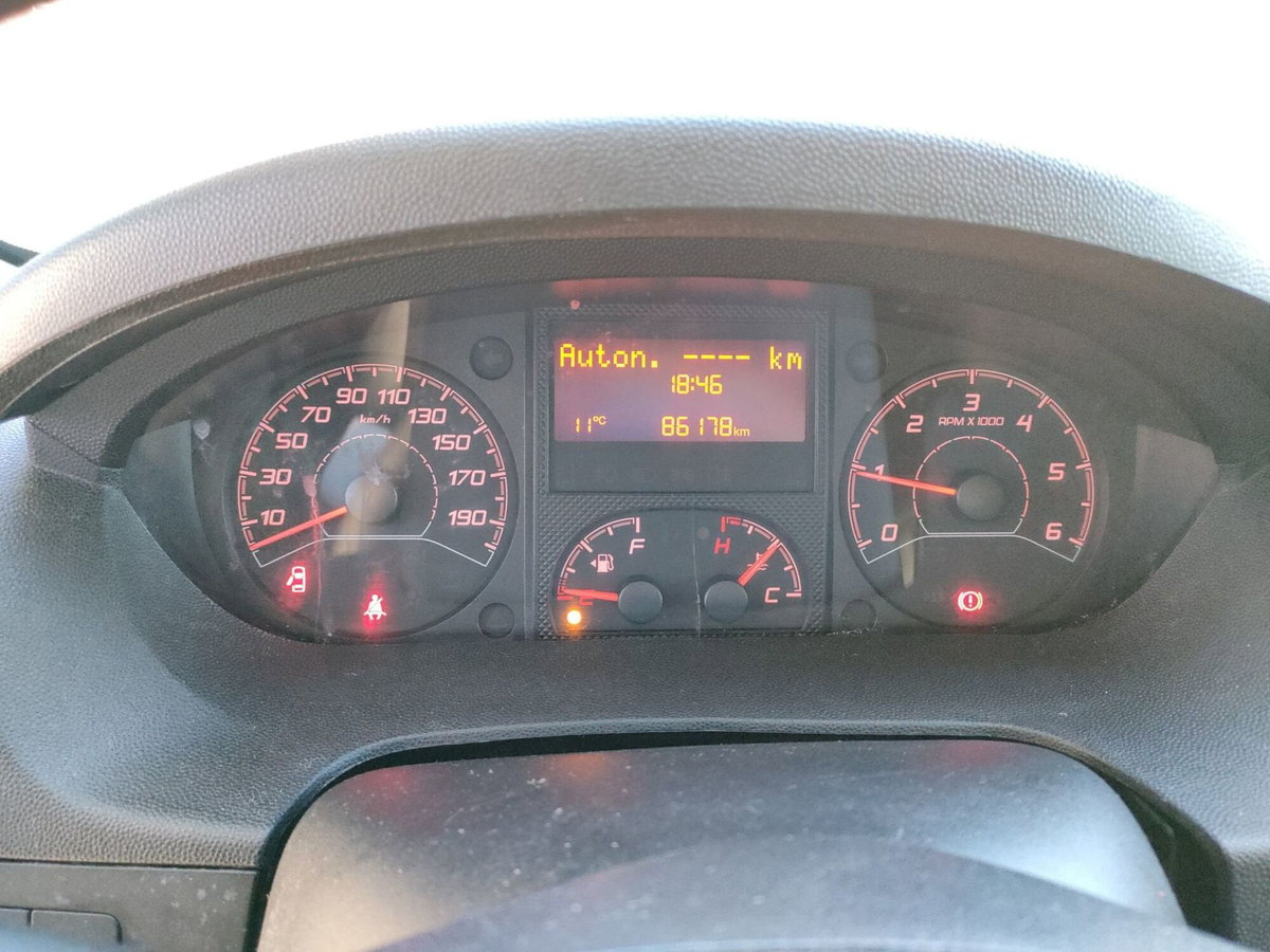 Peugeot Boxer Furgone 330 2.2 BlueHDi 140 S&S PC-TN Furgone Premium (14)