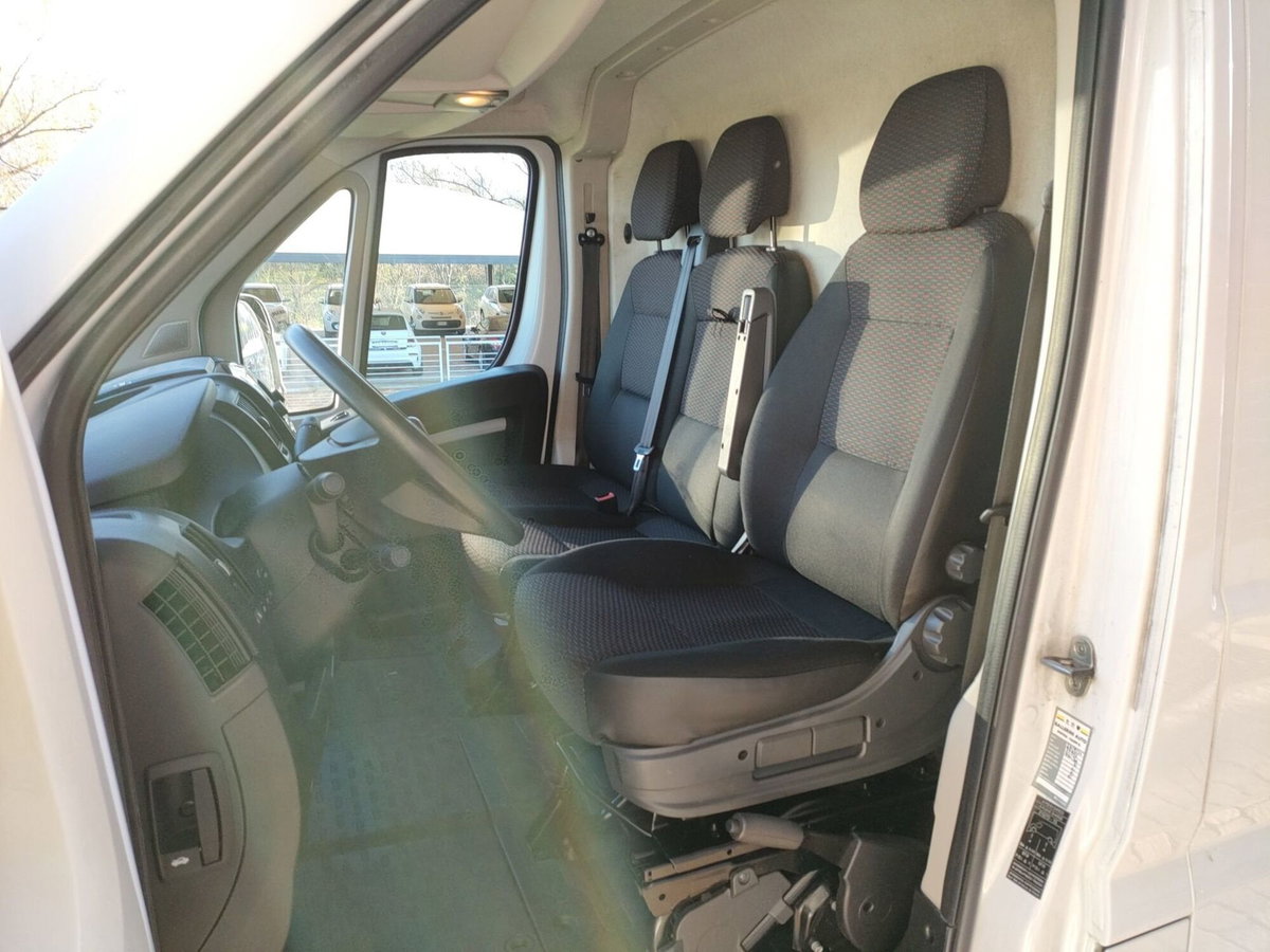 Peugeot Boxer Furgone 330 2.2 BlueHDi 140 S&S PC-TN Furgone Premium (7)