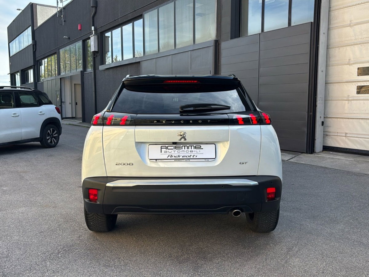 Peugeot 2008 BlueHDi 110 S&S GT (8)