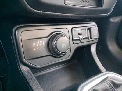 Jeep Renegade 2.0 Mjt 140CV 4WD Active Drive Longitude (18)