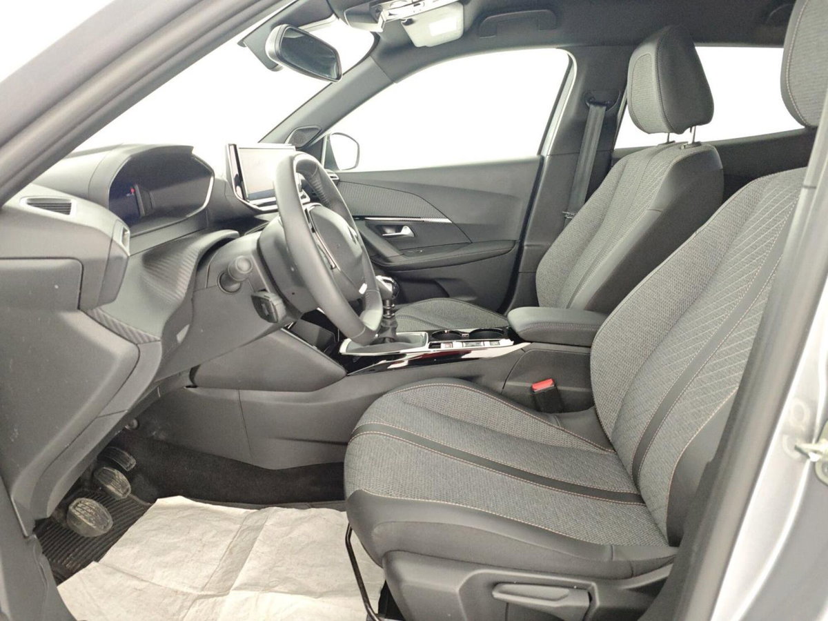 Peugeot 2008 PureTech 100 S&S Allure (10)
