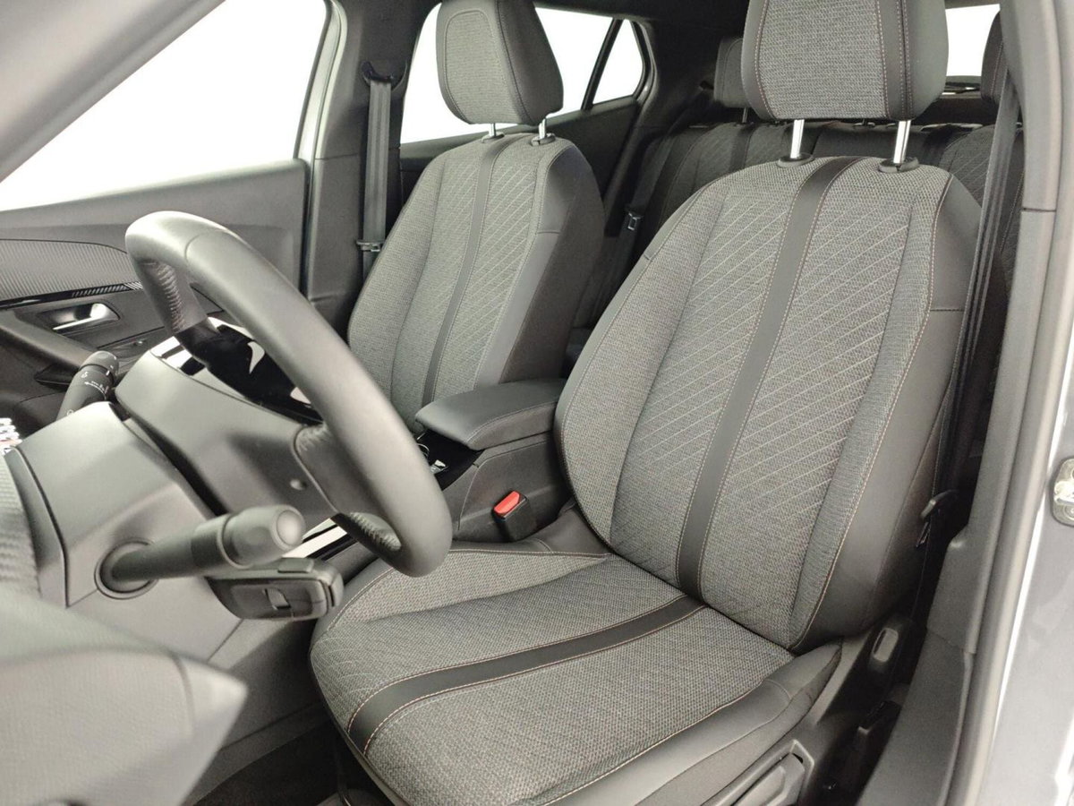 Peugeot 2008 PureTech 100 S&S Allure (11)