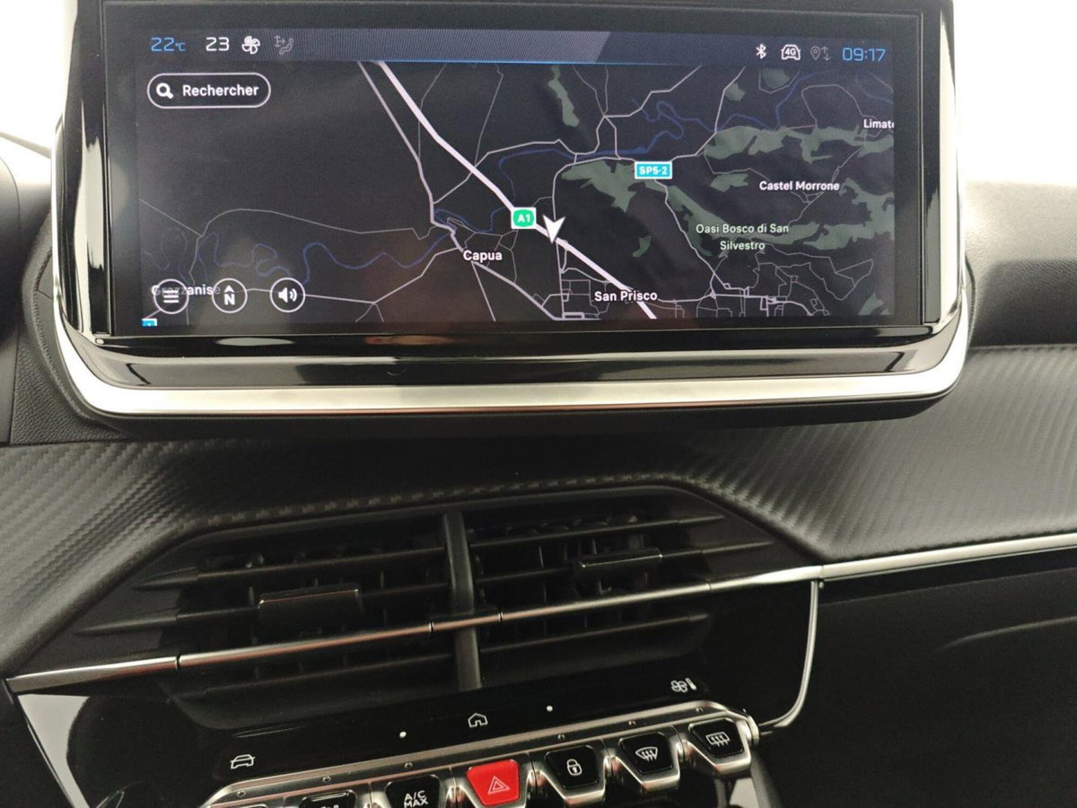 Peugeot 2008 PureTech 100 S&S Allure (16)