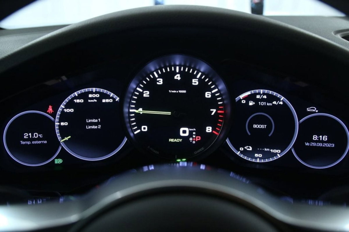Porsche Cayenne 3.0 V6 E-Hybrid (11)