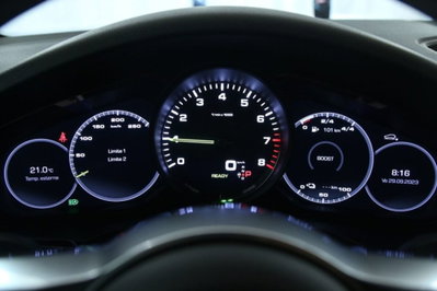 Porsche Cayenne 3.0 V6 E-Hybrid (11)