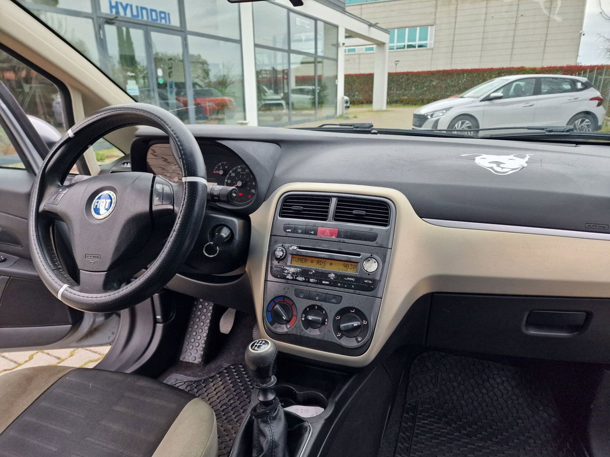 Fiat Grande Punto 1.4 5 porte Active Natural Power (10)