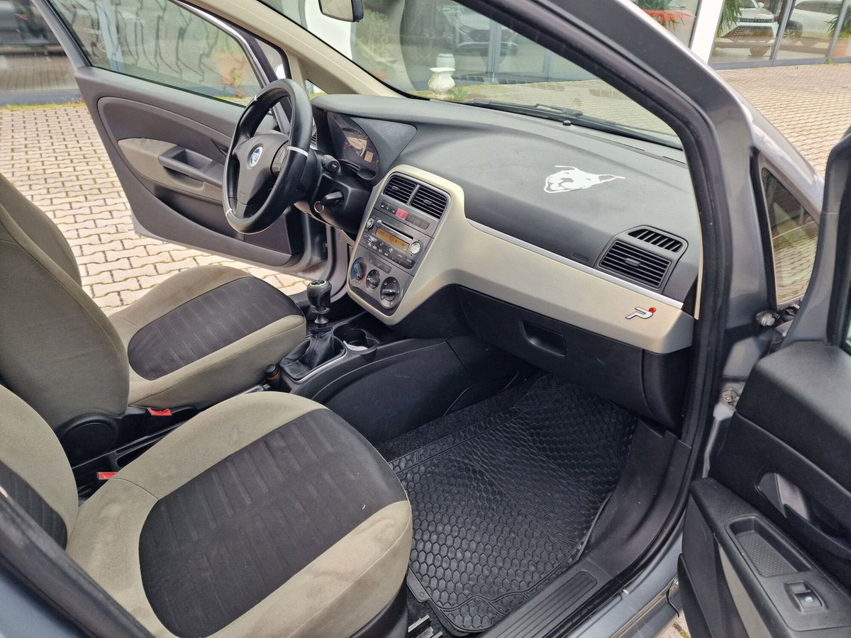 Fiat Grande Punto 1.4 5 porte Active Natural Power (11)