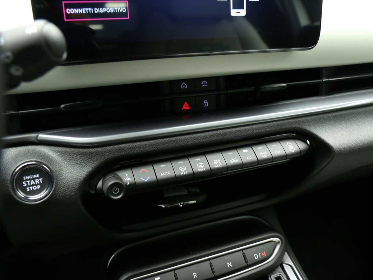 Fiat 600 1.2 hybrid La Prima II 145cv auto (15)