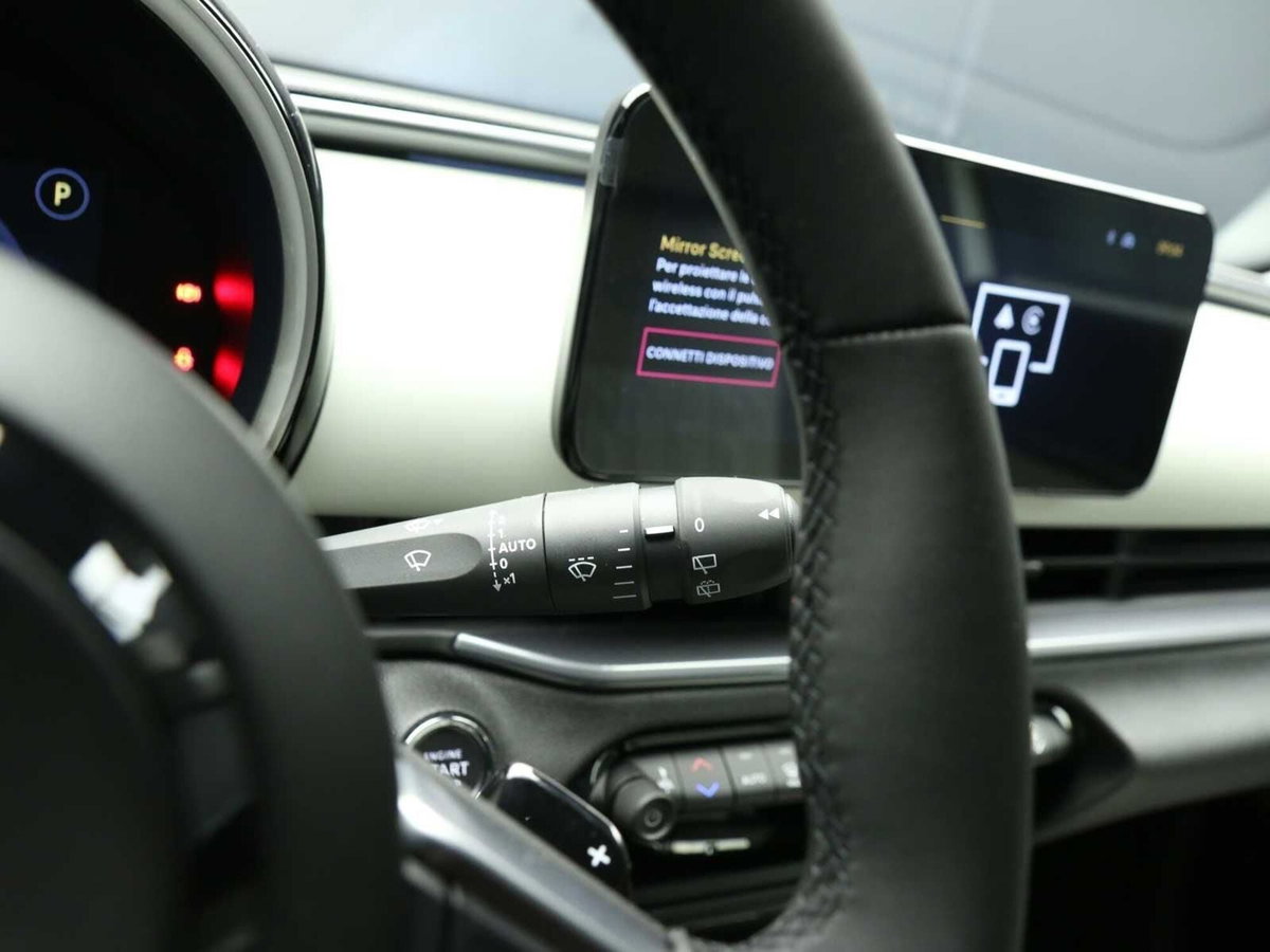 Fiat 600 1.2 hybrid La Prima II 145cv auto (17)