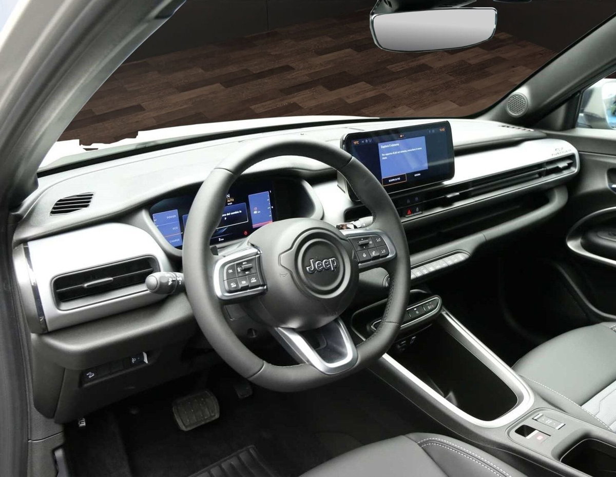 Jeep Avenger 1.2 turbo e-hybrid mhev Upland 4xe 145cv edct6 (14)