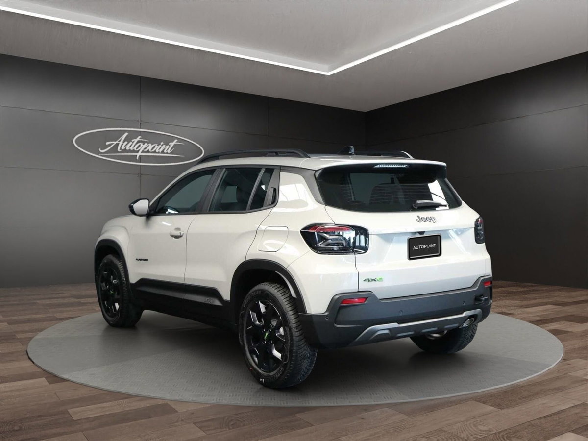 Jeep Avenger 1.2 turbo e-hybrid mhev Upland 4xe 145cv edct6 (5)