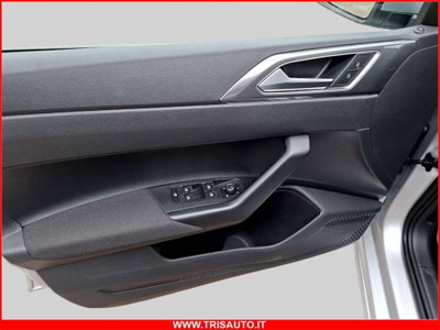 Volkswagen Polo 1.0 tsi Style 95cv (12)