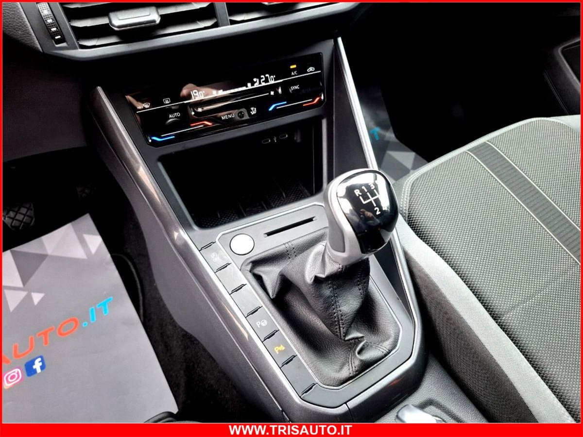 Volkswagen Polo 1.0 tsi Style 95cv (18)