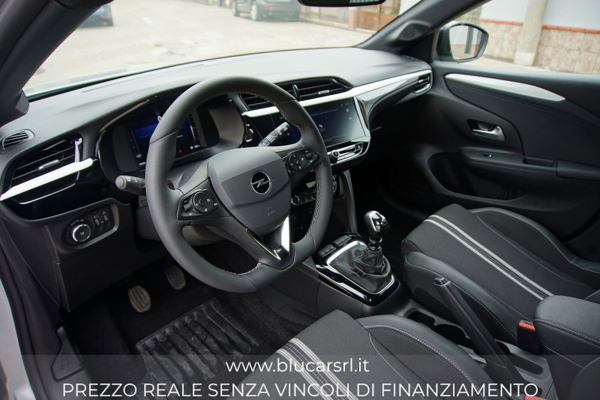 Opel Corsa 1.2 100 CV GS Line (6)