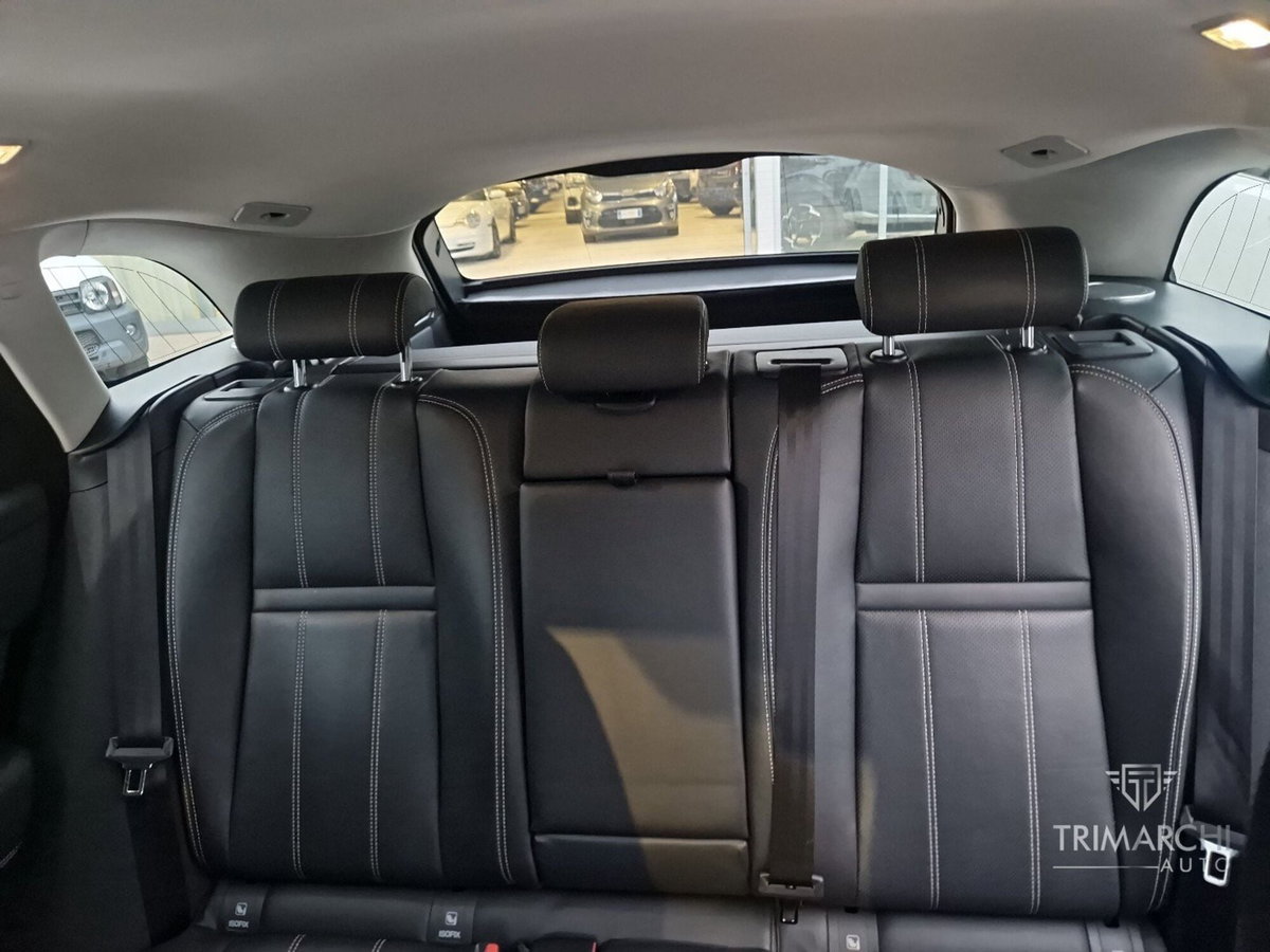 Land Rover Range Rover Velar 2.0D I4 240 CV (10)