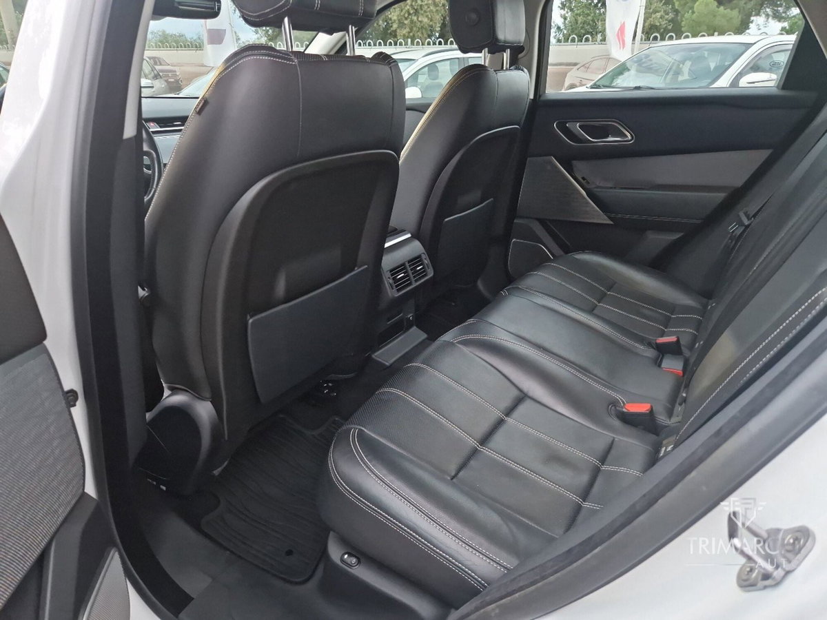 Land Rover Range Rover Velar 2.0D I4 240 CV (13)