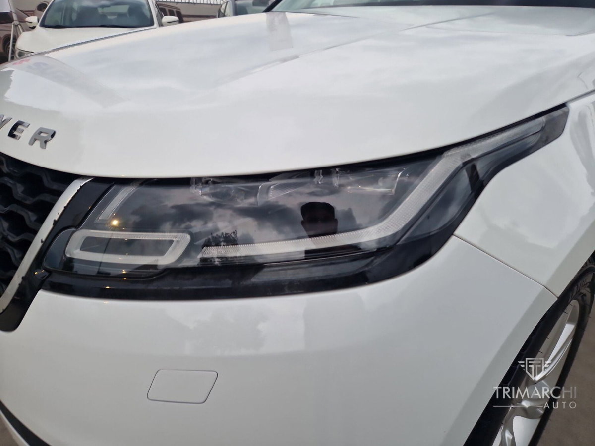 Land Rover Range Rover Velar 2.0D I4 240 CV (5)
