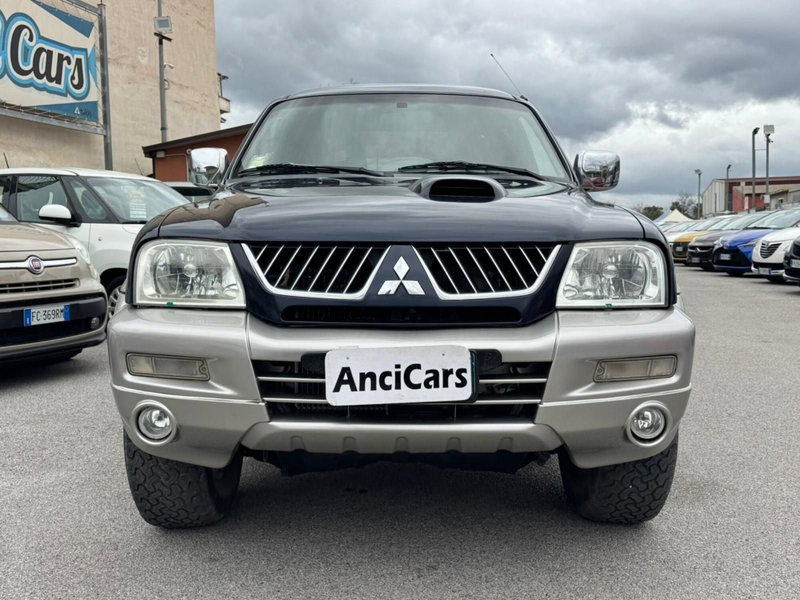 Mitsubishi L200 2.5 TD cat 4WD Double Cab Intense