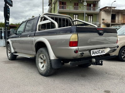 Mitsubishi L200 2.5 TD cat 4WD Double Cab Intense (14)