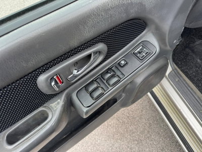 Mitsubishi L200 2.5 TD cat 4WD Double Cab Intense (4)