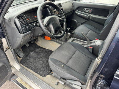 Mitsubishi L200 2.5 TD cat 4WD Double Cab Intense (5)