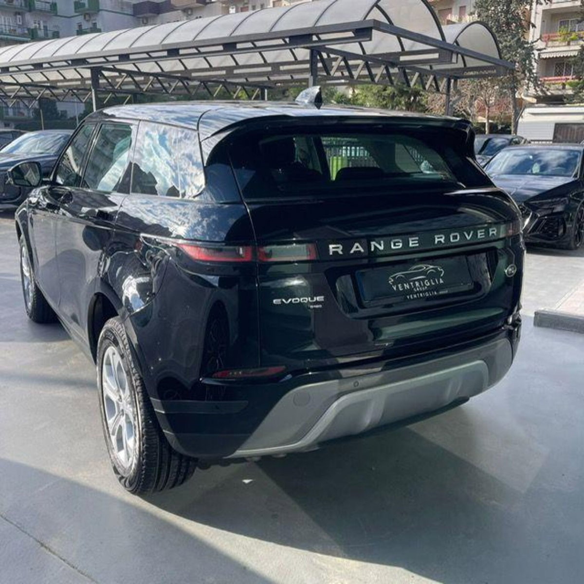 Land Rover Range Rover Evoque 2.0D I4 180 CV AWD Auto HSE (4)