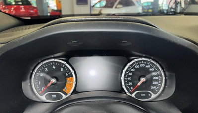 Jeep Renegade 1.5 Turbo T4 MHEV Limited (12)