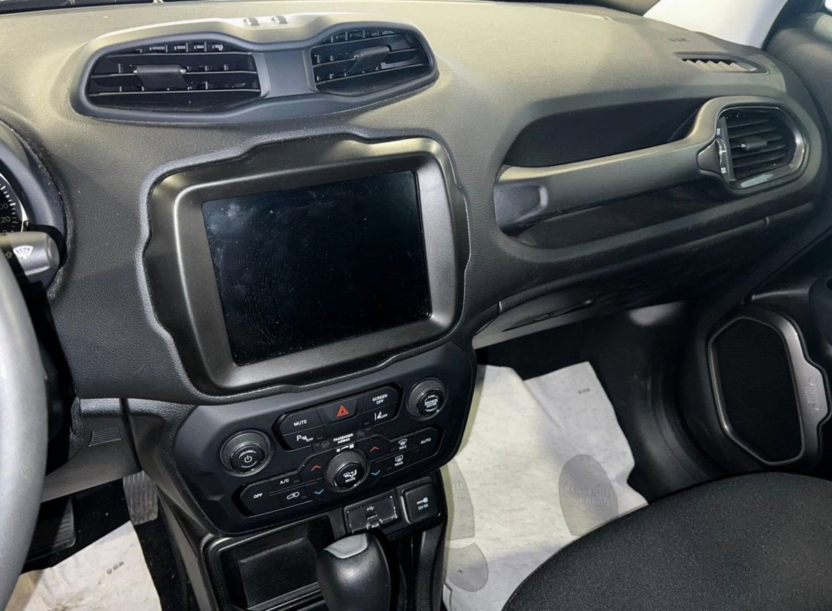 Jeep Renegade 1.5 Turbo T4 MHEV Limited (13)