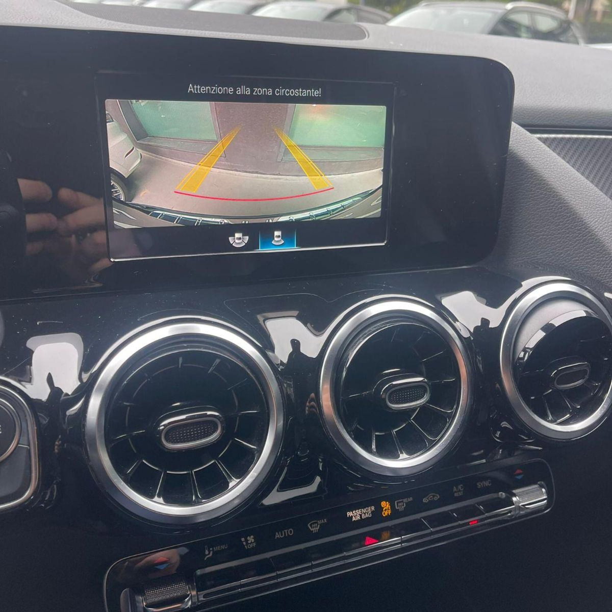 Mercedes-Benz GLA SUV 180 d Automatic Premium (10)
