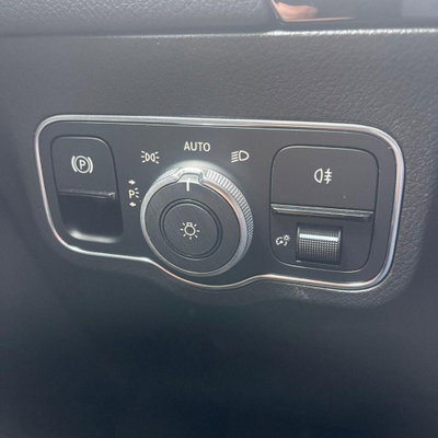 Mercedes-Benz GLA SUV 180 d Automatic Premium (13)