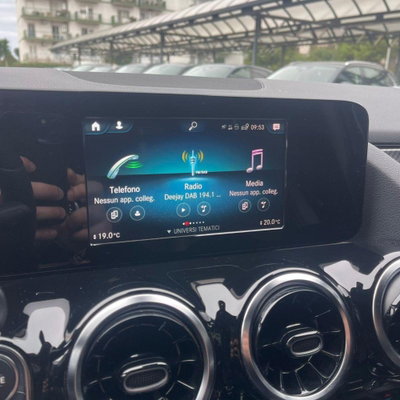 Mercedes-Benz GLA SUV 180 d Automatic Premium (14)